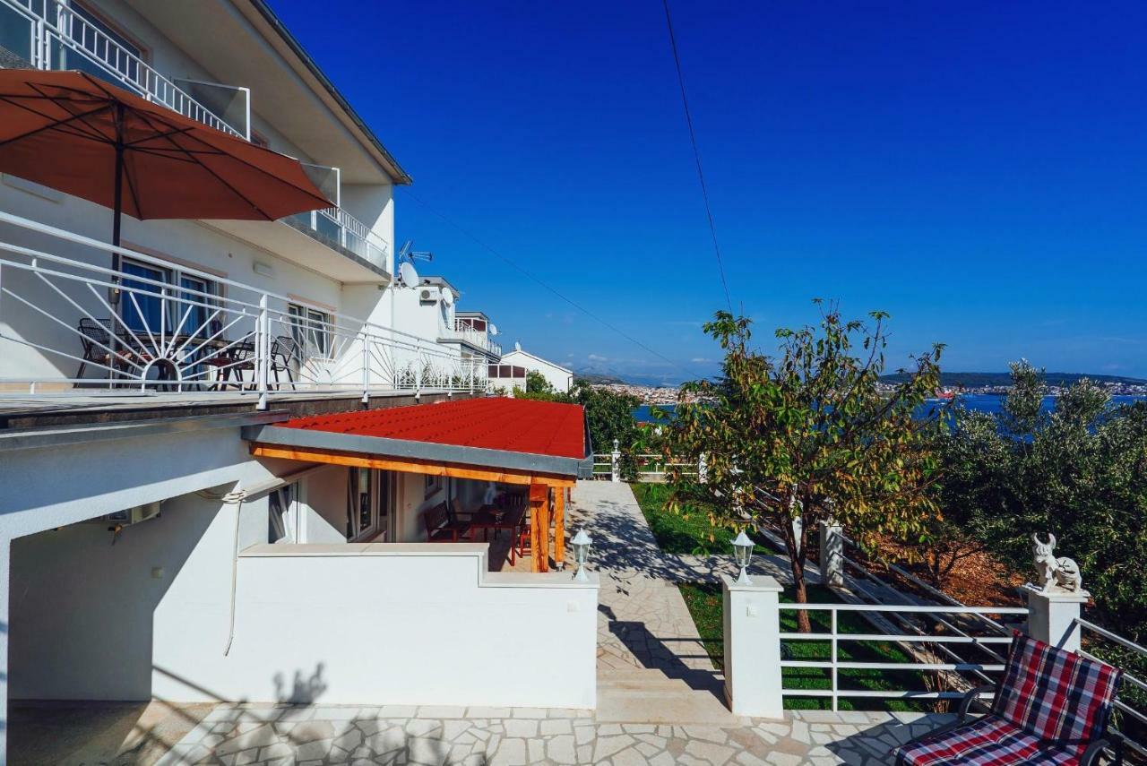 Apartmani Simundic Trogir Exteriör bild